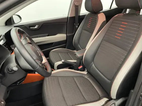 KIA STONIC - voiture d'occasion - Photo 17