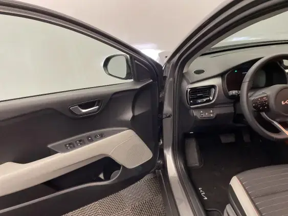 KIA STONIC - voiture d'occasion - Photo 18