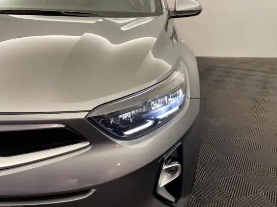 KIA STONIC - voiture d'occasion - Photo 21