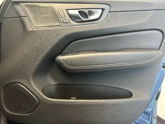 VOLVO XC60 II - voiture d'occasion - Photo 20