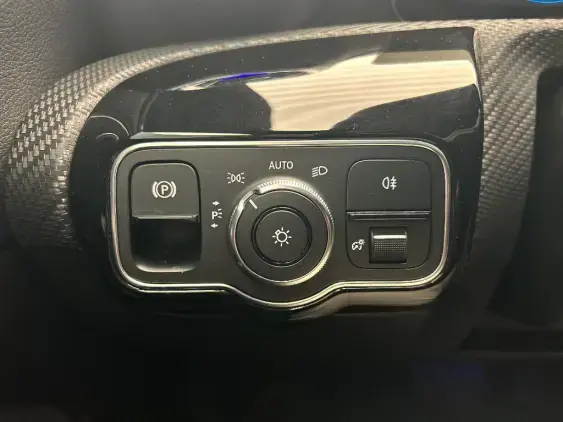 MERCEDES CLASSE A IV - voiture d'occasion - Photo 19