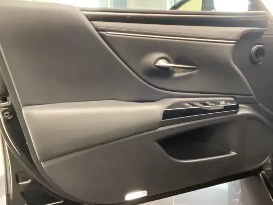 LEXUS ES - voiture d'occasion - Photo 18