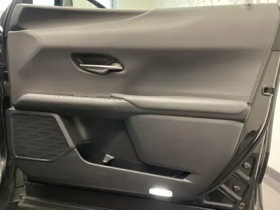 LEXUS UX - voiture d'occasion - Photo 20