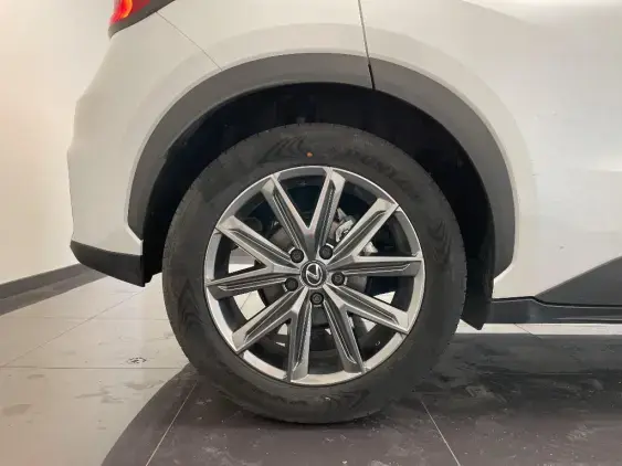 LEXUS LBX - voiture d'occasion - Photo 25