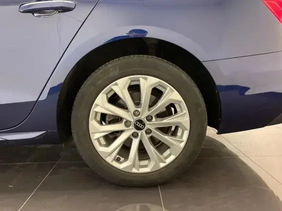 AUDI A4 AVANT - voiture d'occasion - Photo 23