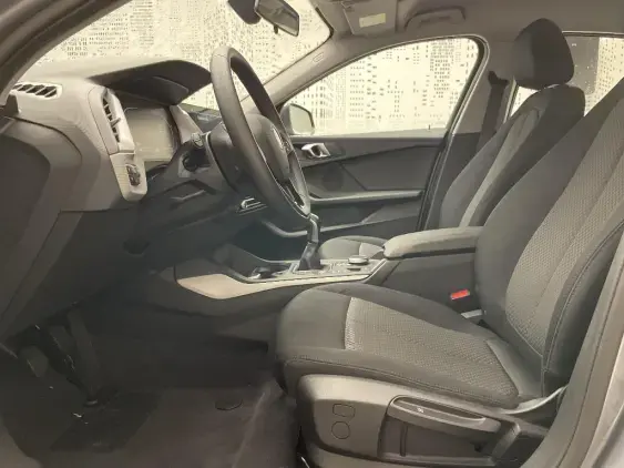 BMW SERIE 1 F40 - voiture d'occasion - Photo 18