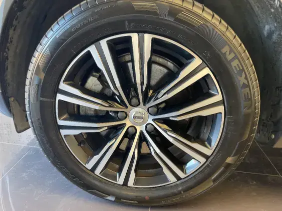 VOLVO XC60 II - voiture d'occasion - Photo 23