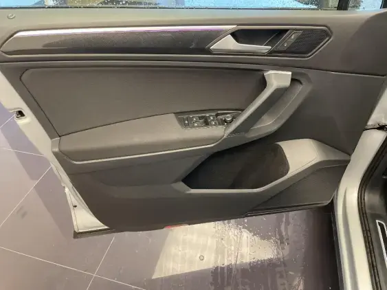 VOLKSWAGEN TIGUAN II - voiture d'occasion - Photo 19