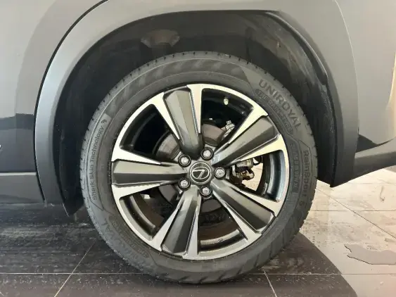 LEXUS UX - voiture d'occasion - Photo 24
