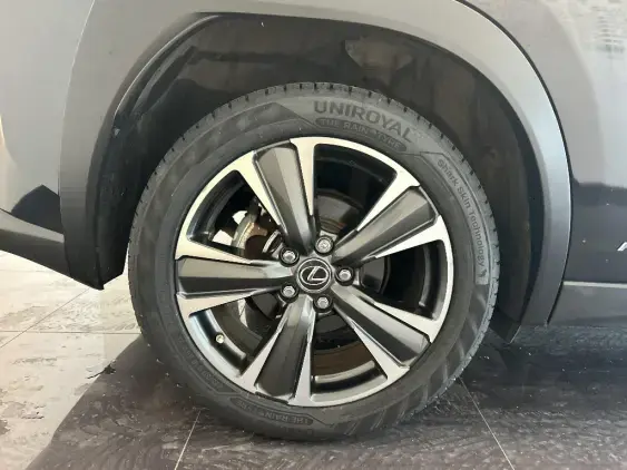 LEXUS UX - voiture d'occasion - Photo 25