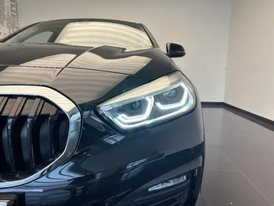 BMW SERIE 1 F40 - voiture d'occasion - Photo 21