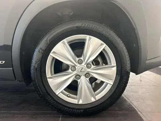 LEXUS UX - voiture d'occasion - Photo 23