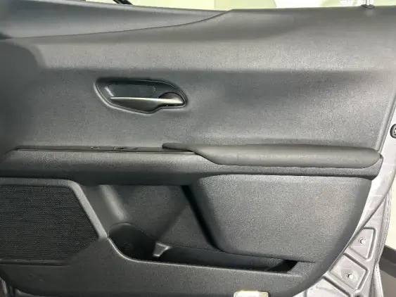 LEXUS UX - voiture d'occasion - Photo 20