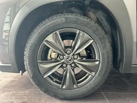 LEXUS UX - voiture d'occasion - Photo 23