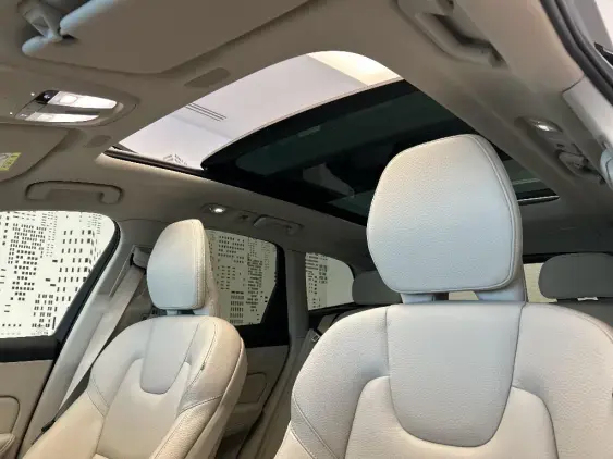 VOLVO XC60 II - voiture d'occasion - Photo 21