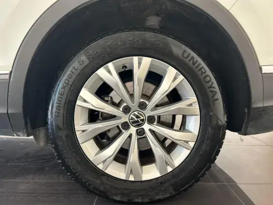 VOLKSWAGEN TIGUAN II - voiture d'occasion - Photo 23