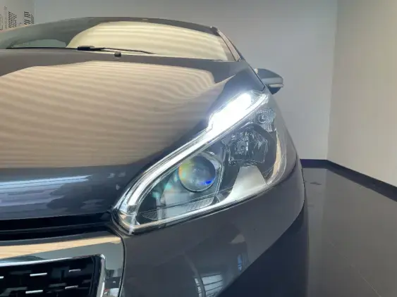 PEUGEOT 208 - voiture d'occasion - Photo 21