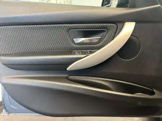 BMW SERIE 3 F30 LCI - voiture d'occasion - Photo 18