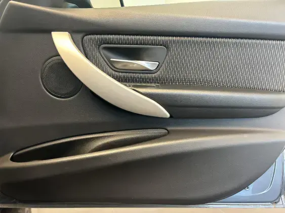 BMW SERIE 3 F30 LCI - voiture d'occasion - Photo 19