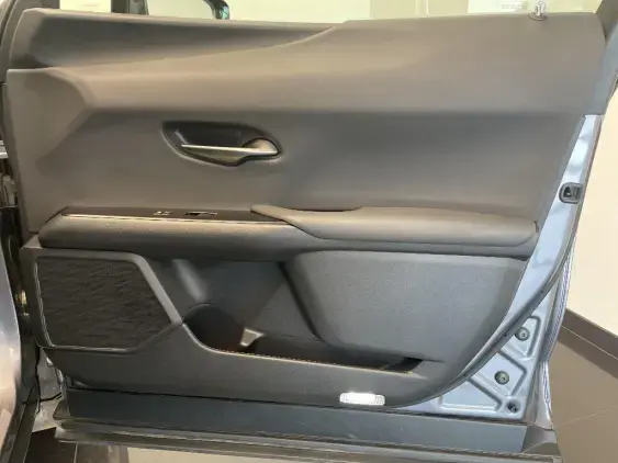 LEXUS UX - voiture d'occasion - Photo 20