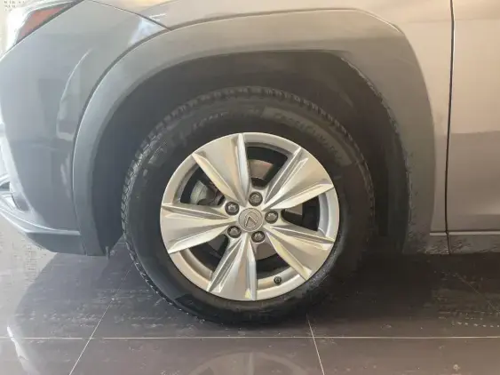 LEXUS UX - voiture d'occasion - Photo 23