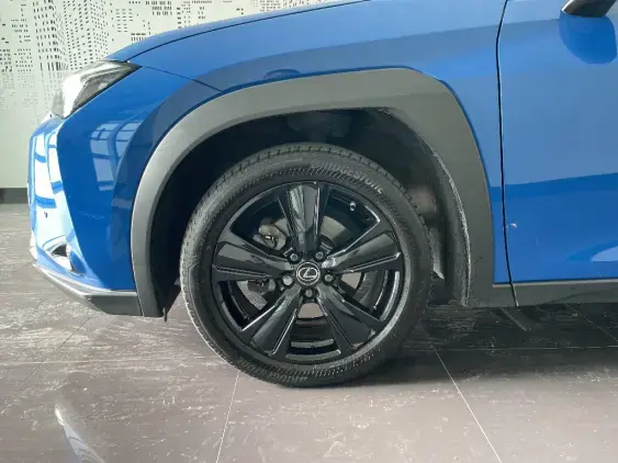LEXUS UX - voiture d'occasion - Photo 23
