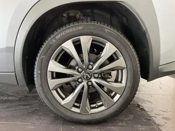 LEXUS UX - voiture d'occasion - Photo 23