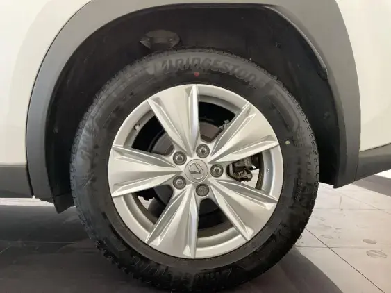 LEXUS UX - voiture d'occasion - Photo 22