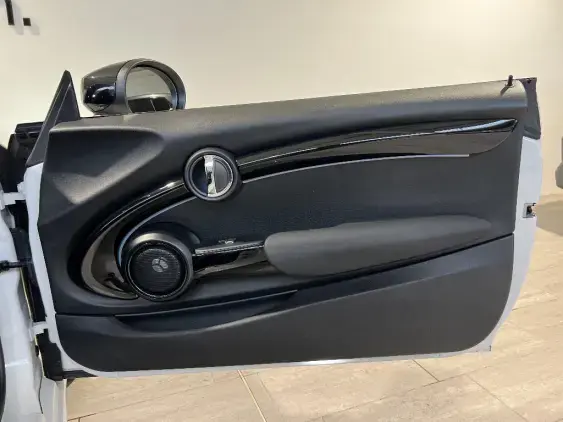 MINI CABRIO III - voiture d'occasion - Photo 19