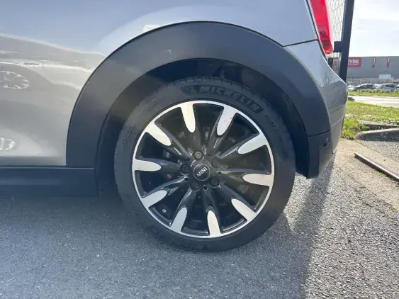 MINI CABRIOLET F57 LCI - voiture d'occasion - Photo 19