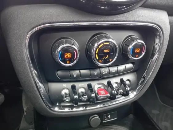 MINI CLUBMAN II - voiture d'occasion - Photo 16