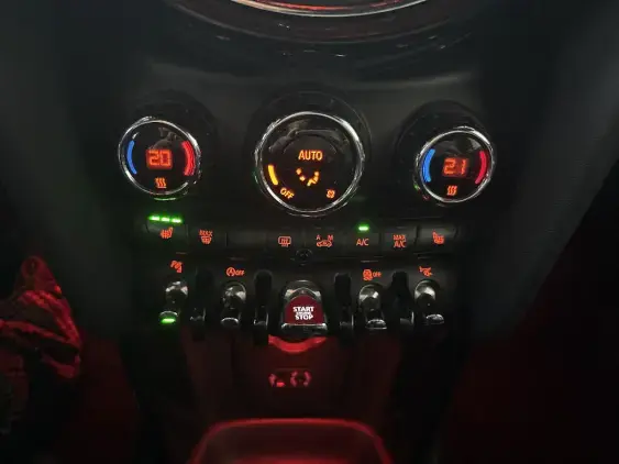 MINI CABRIO III - voiture d'occasion - Photo 15