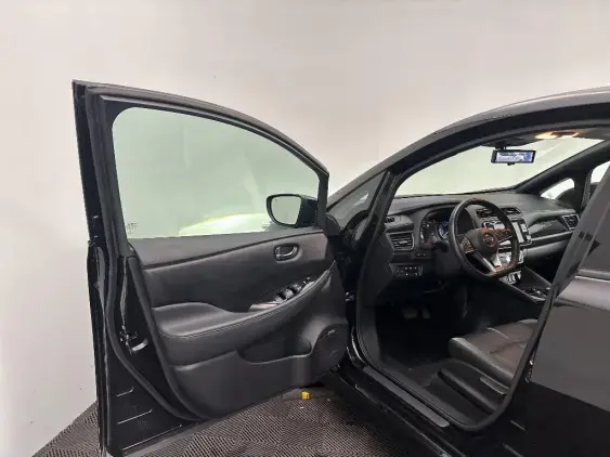 NISSAN LEAF II - voiture d'occasion - Photo 17