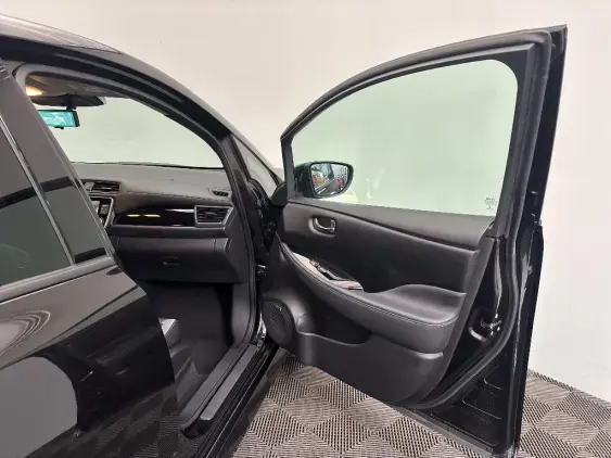 NISSAN LEAF II - voiture d'occasion - Photo 18