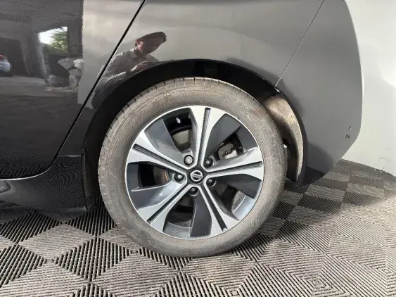 NISSAN LEAF II - voiture d'occasion - Photo 20