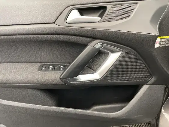 PEUGEOT 308 II - voiture d'occasion - Photo 19