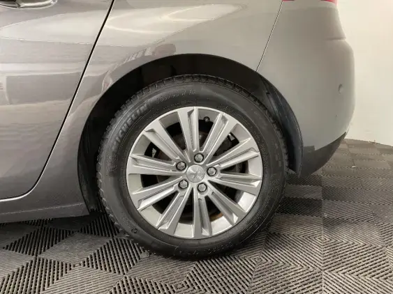 PEUGEOT 308 II - voiture d'occasion - Photo 24