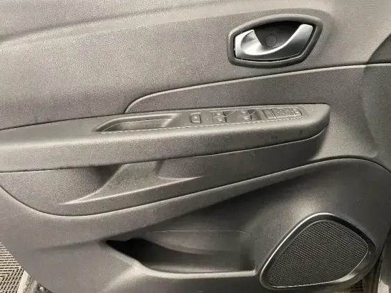 RENAULT CAPTUR - voiture d'occasion - Photo 19