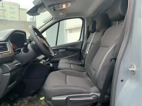 NISSAN PRIMASTAR FG II - voiture d'occasion - Photo 16