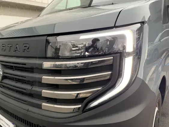 NISSAN INTERSTAR III - voiture d'occasion - Photo 19