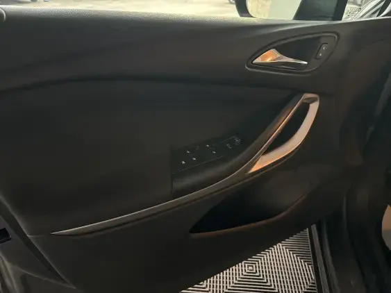 OPEL ASTRA K - voiture d'occasion - Photo 19