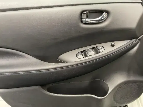 NISSAN LEAF II - voiture d'occasion - Photo 19