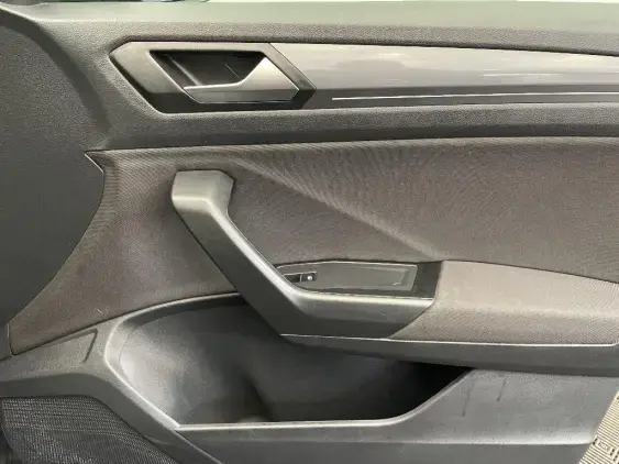 VOLKSWAGEN T-ROC - voiture d'occasion - Photo 20