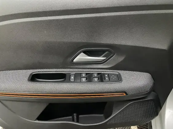 DACIA SANDERO III - voiture d'occasion - Photo 19