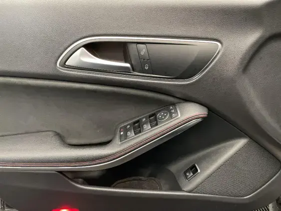 MERCEDES CLA - voiture d'occasion - Photo 19