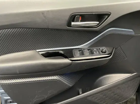 TOYOTA C-HR - voiture d'occasion - Photo 19