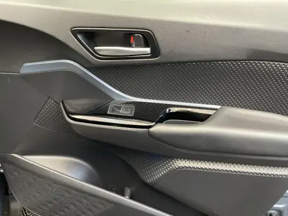 TOYOTA C-HR - voiture d'occasion - Photo 20