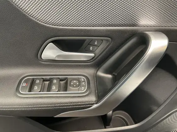 MERCEDES CLASSE A IV - voiture d'occasion - Photo 17