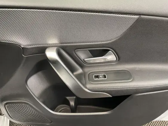 MERCEDES CLASSE A IV - voiture d'occasion - Photo 20