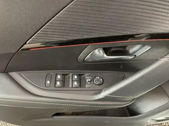 PEUGEOT 208 BUSINESS R II - voiture d'occasion - Photo 21